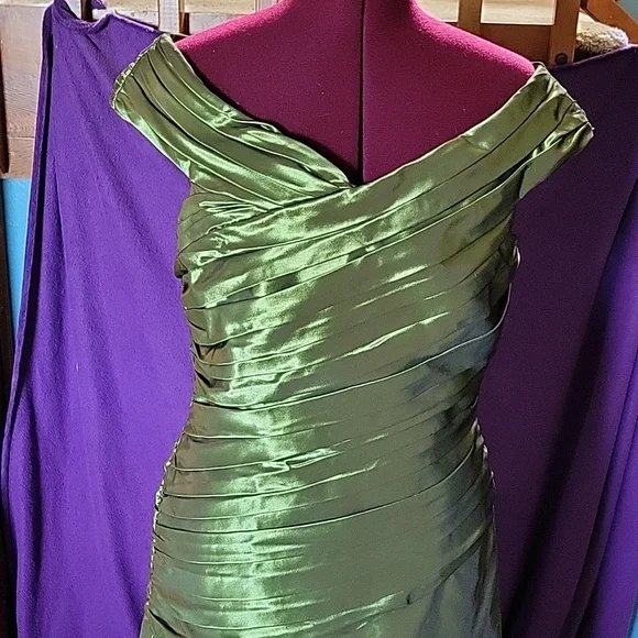 Badgley Mischka | Dresses | Badgley Mischka Long Evening Dress | Poshmark